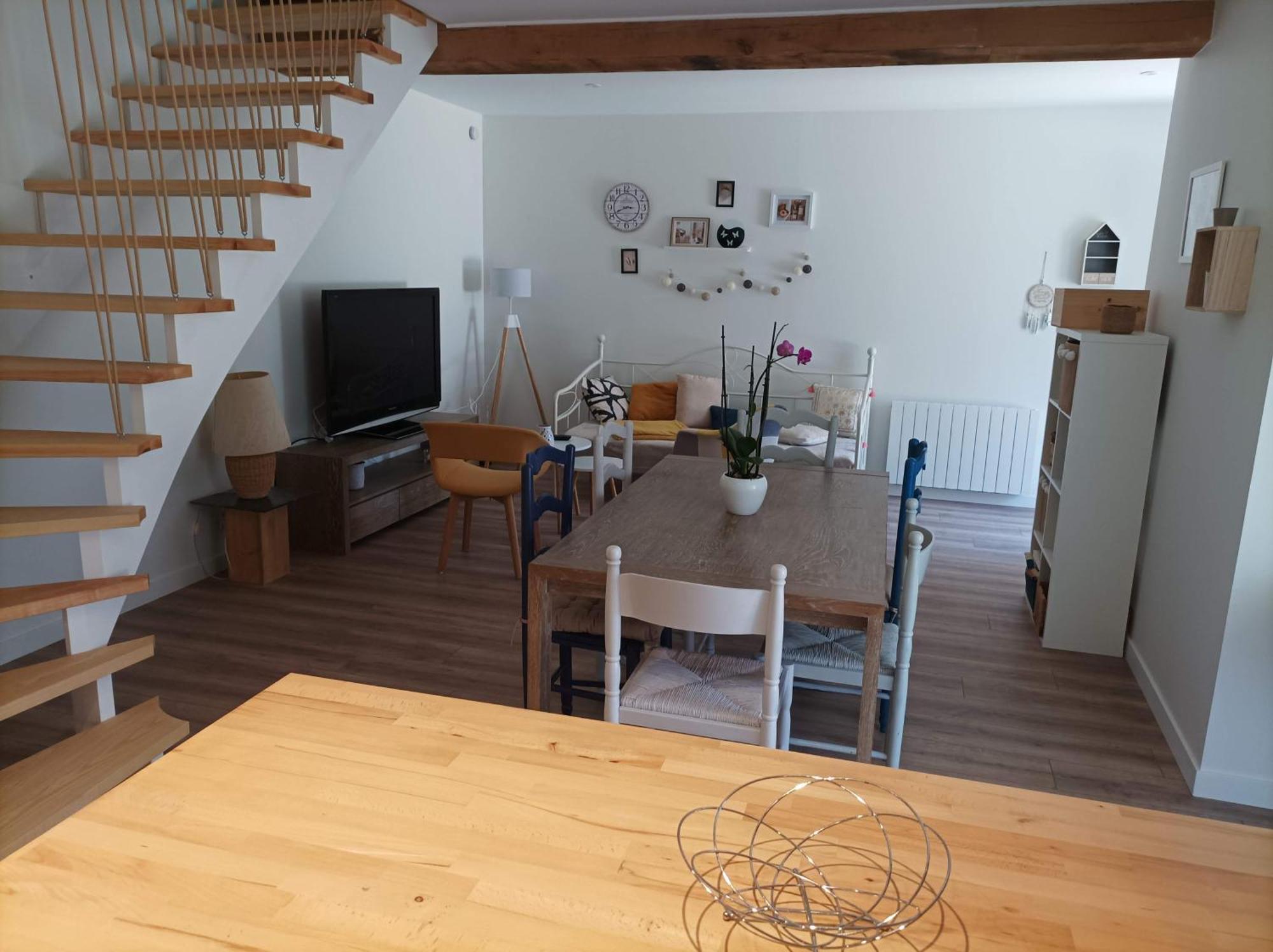 Gite De Charme - 3 Chambres, 5 Lits - De 4 A 7 Personnes Avanton Exterior photo