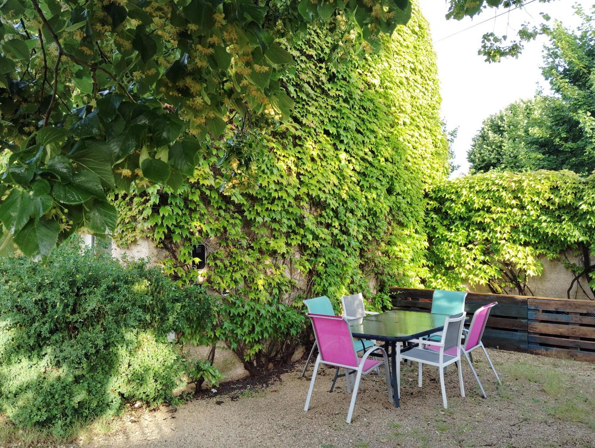 Gite De Charme - 3 Chambres, 5 Lits - De 4 A 7 Personnes Avanton Exterior photo